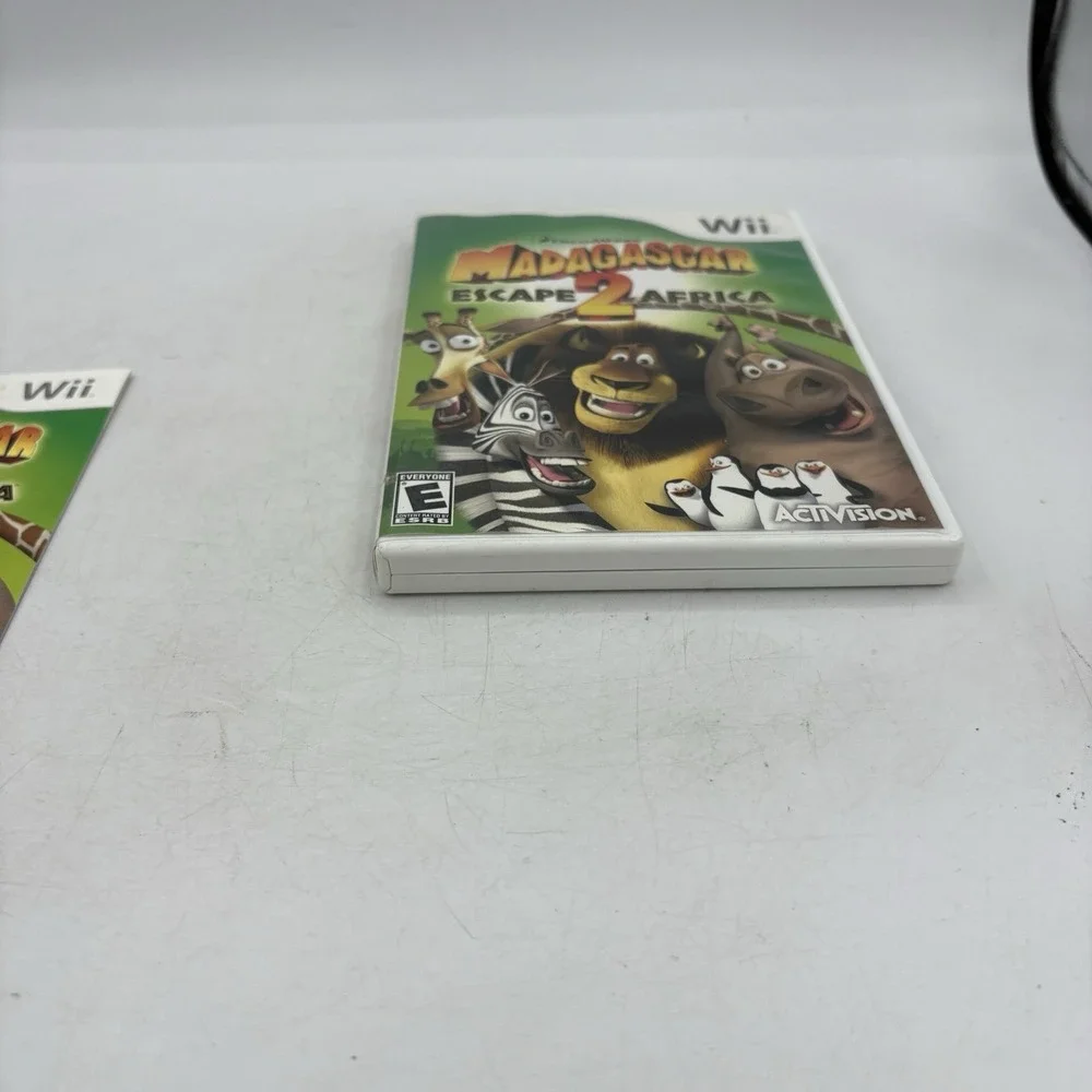 Nintendo Wii Game Madagascar Escape‎ 2 Africa w Manual DreamWorks 2002